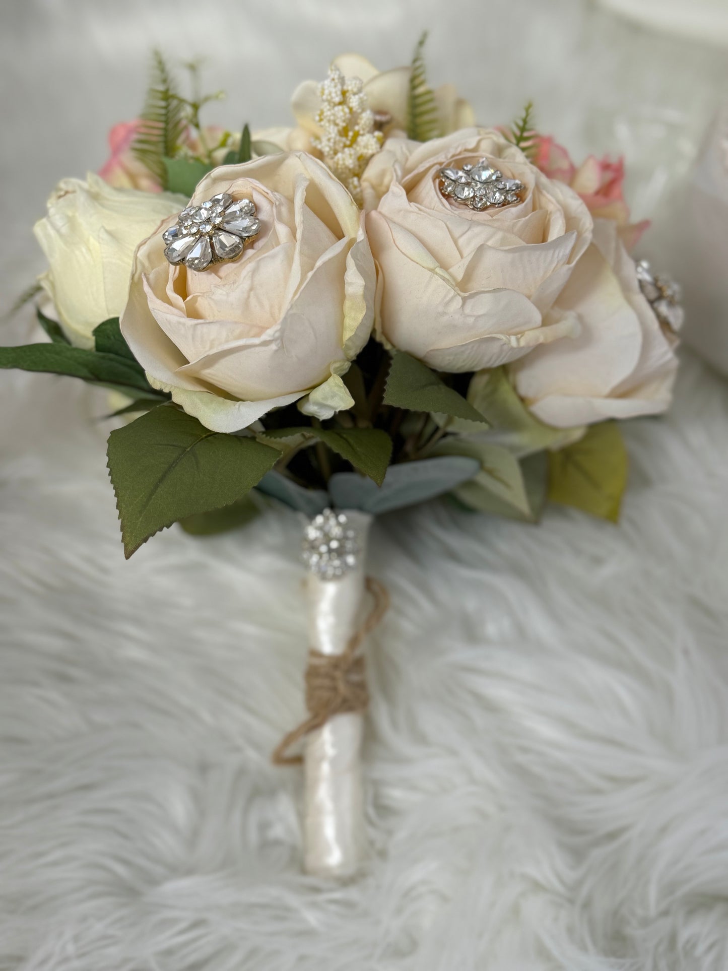 Ivory and pink bouquet