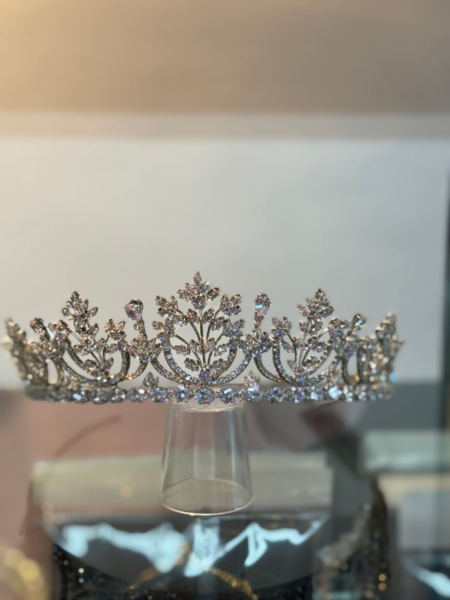 Bella Crown