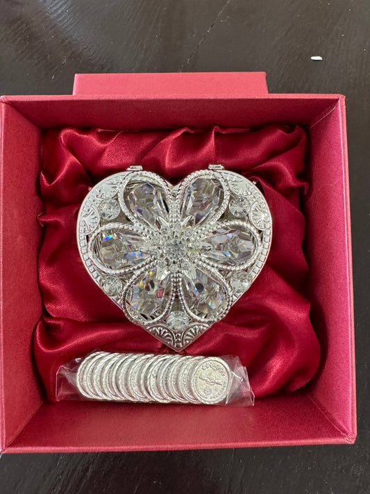 Silver hear aras box