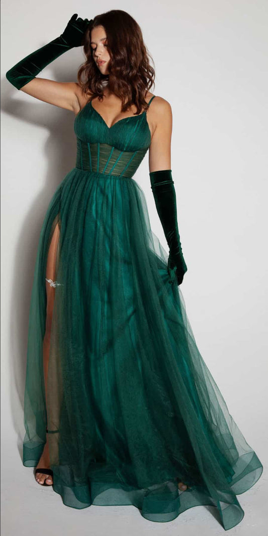 9177 Tull gown