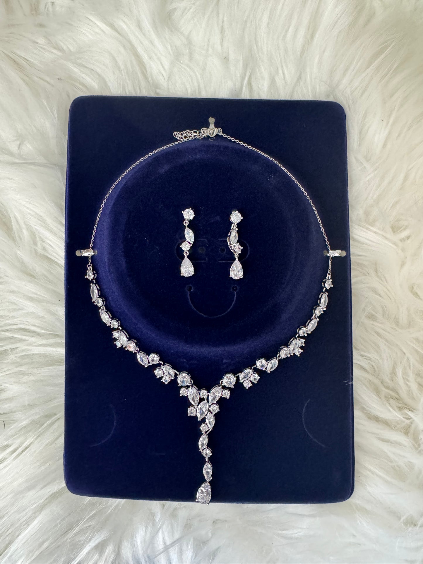 Jasmine silver necklace set