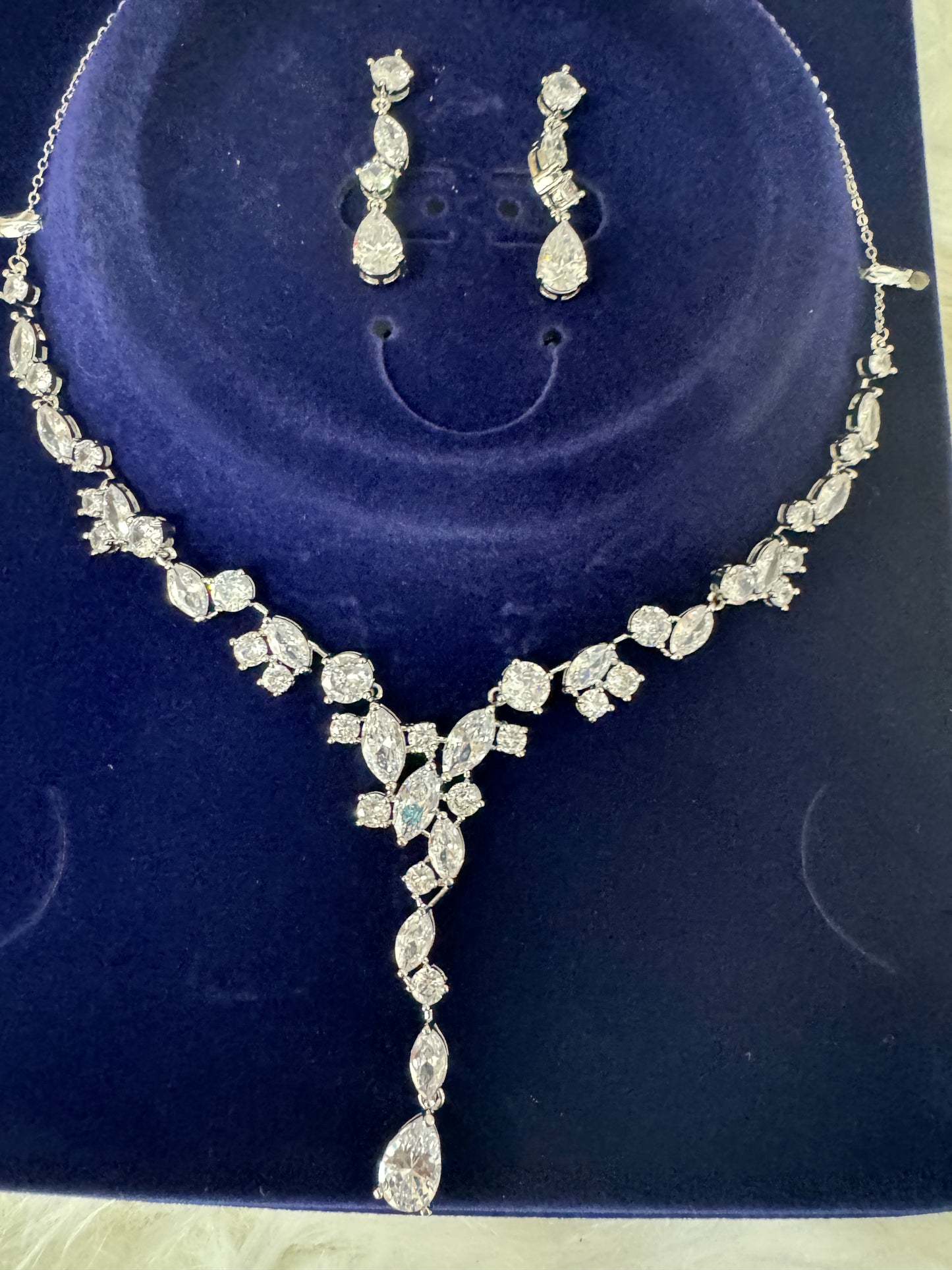 Jasmine silver necklace set