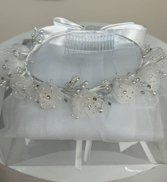 Flower crown veil with bow in the back