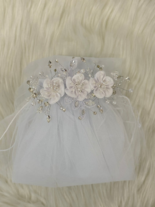 Flower comb communion veil